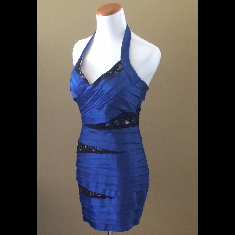 SOLD!! Bebe Dress ❤️